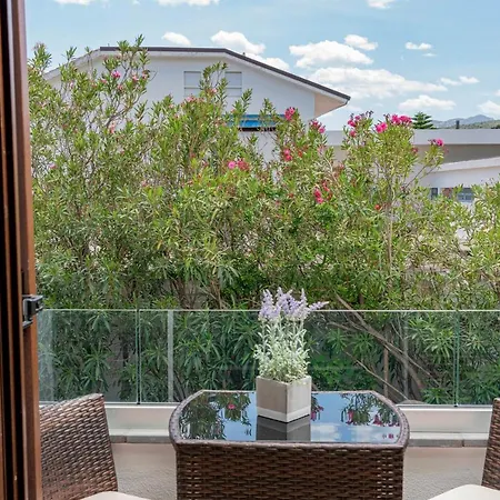 Hotel Ristorante La Conchiglia 4*