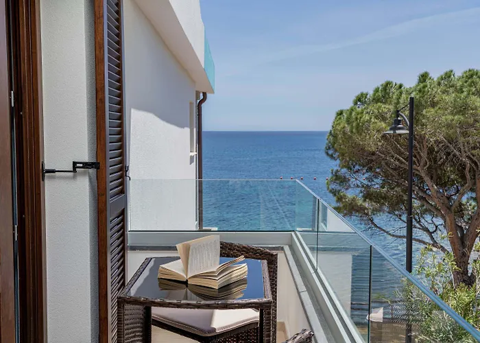 Ristorante La Conchiglia 4* 칼라고노네